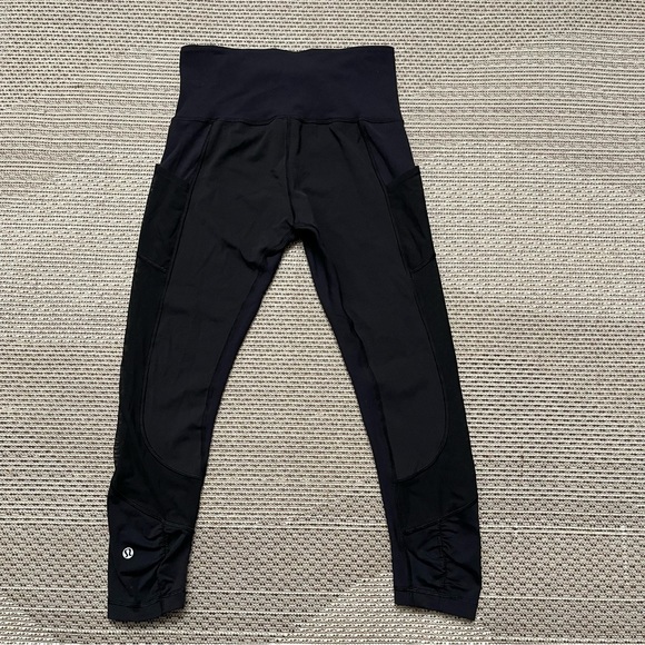 RARE Lululemon Seek The Heat Crop Sz 6 In Black - Picture 7 of 9